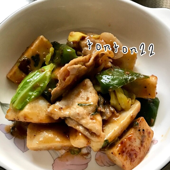 麻婆豆腐の素で豚肉と野菜炒め☆